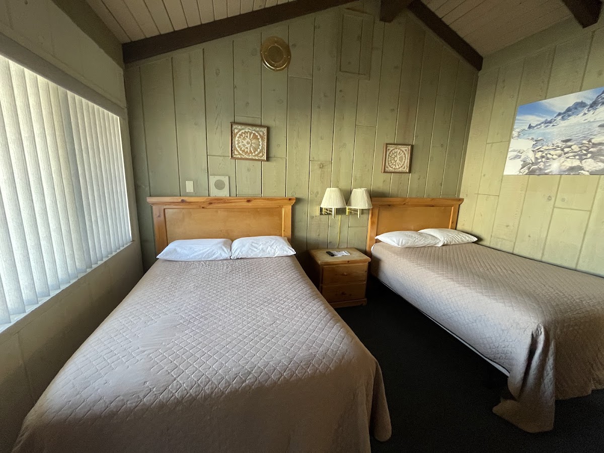 Bristlecone Motel photo 2