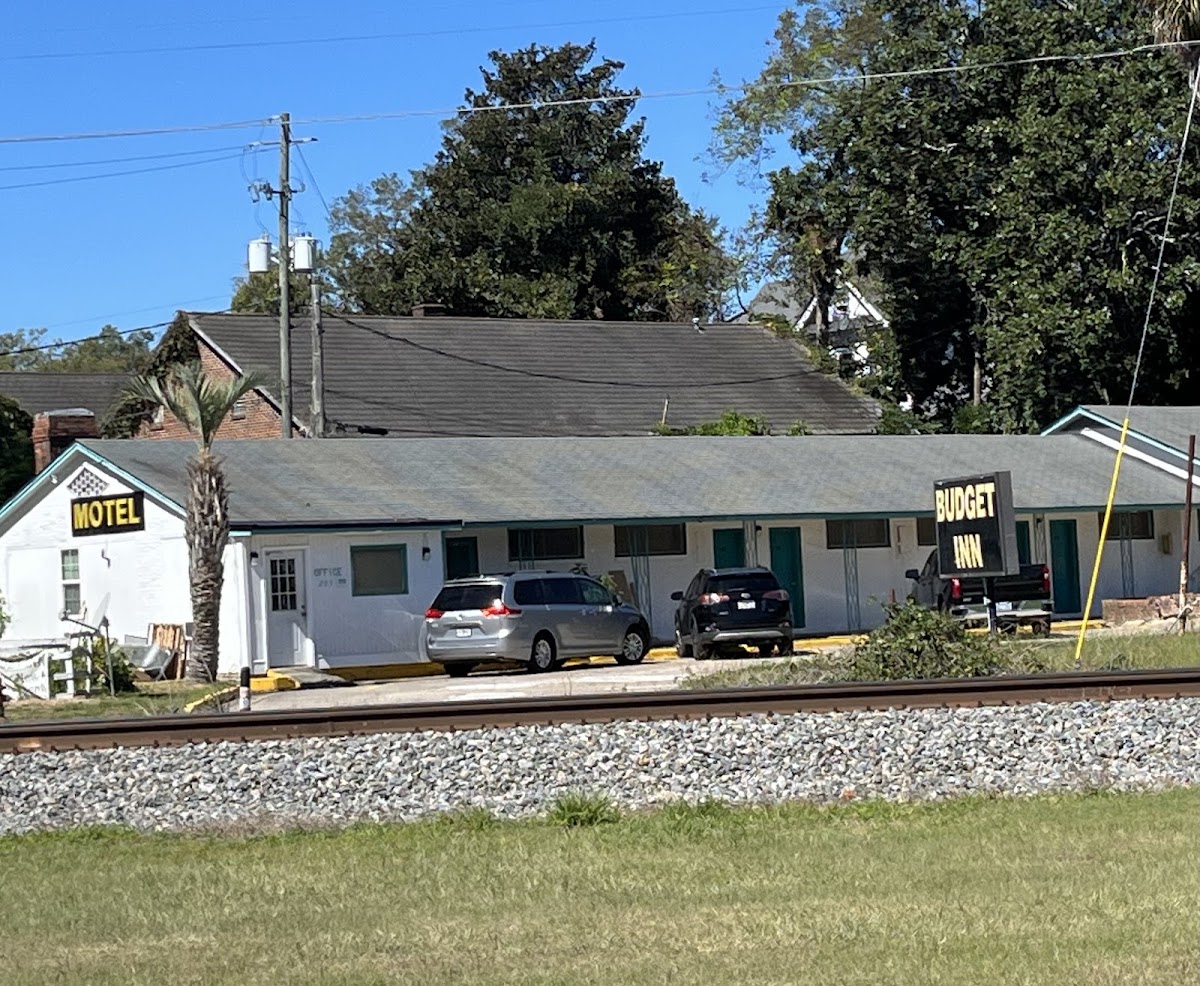 Budget Inn