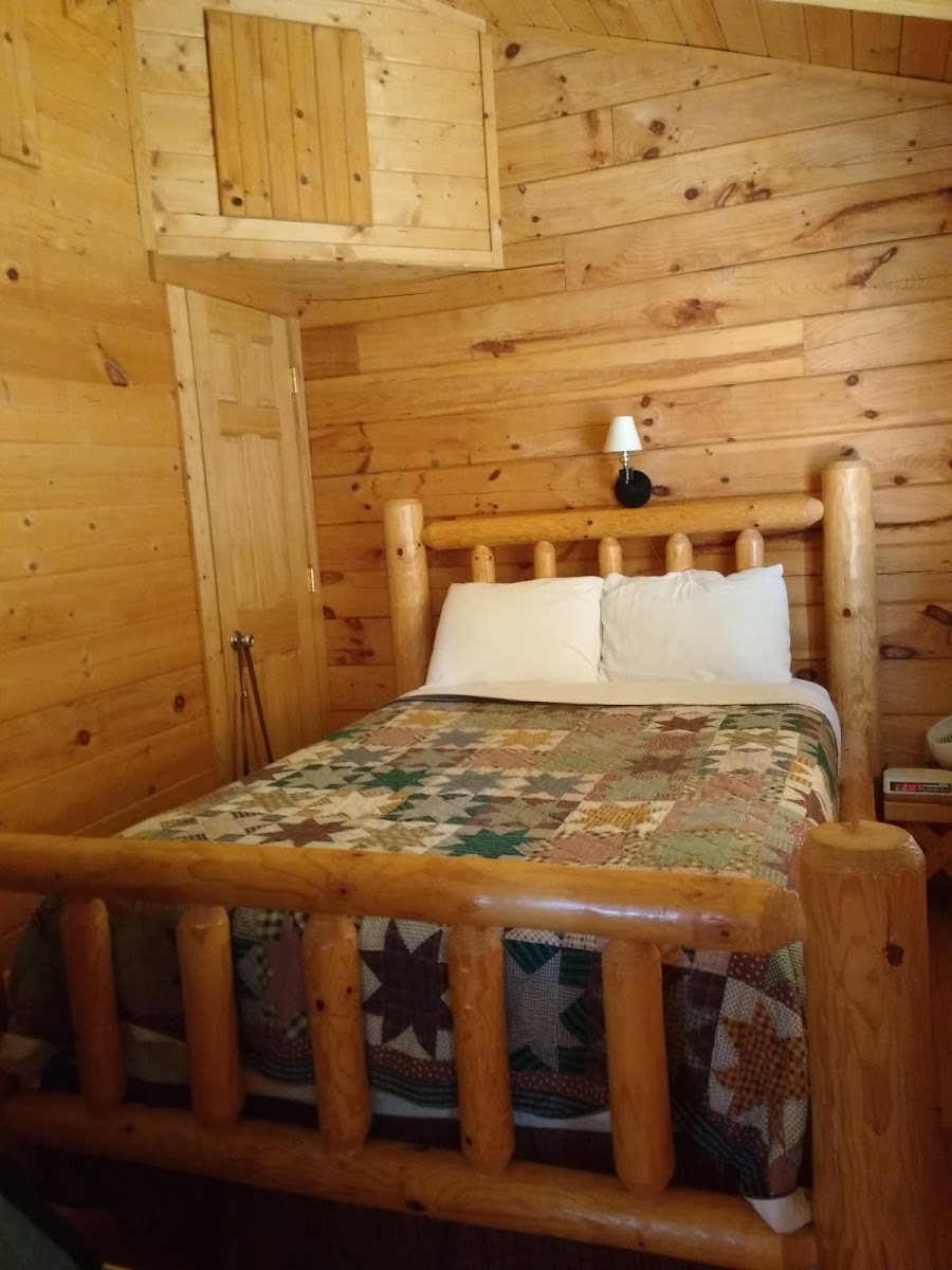 Waters Edge Motel photo 2