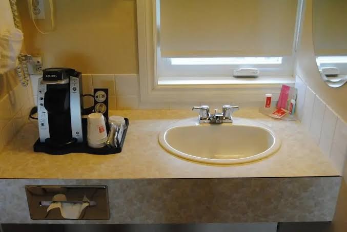 Economy Inn photo 3