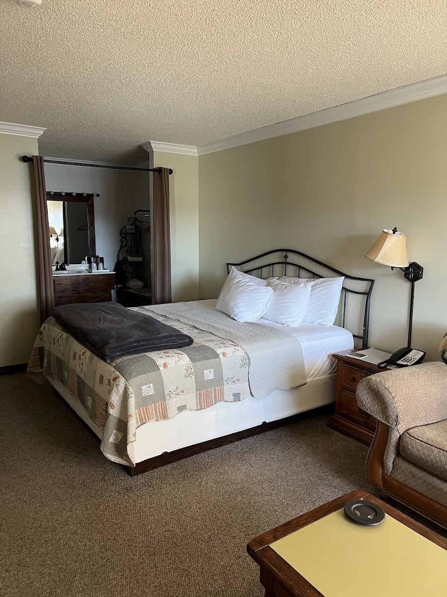 Deerfield Inn photo 2