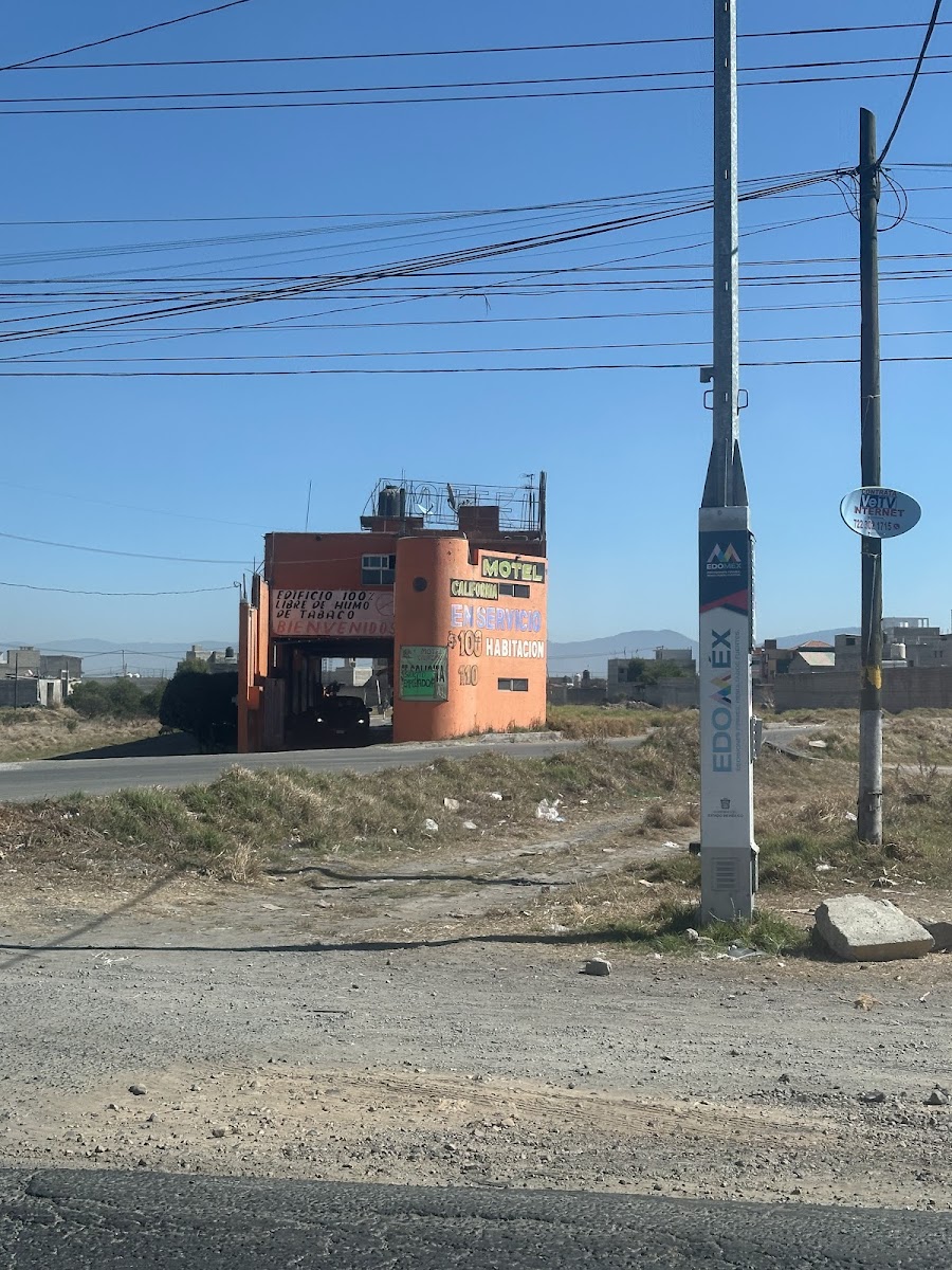 Motel California photo 3