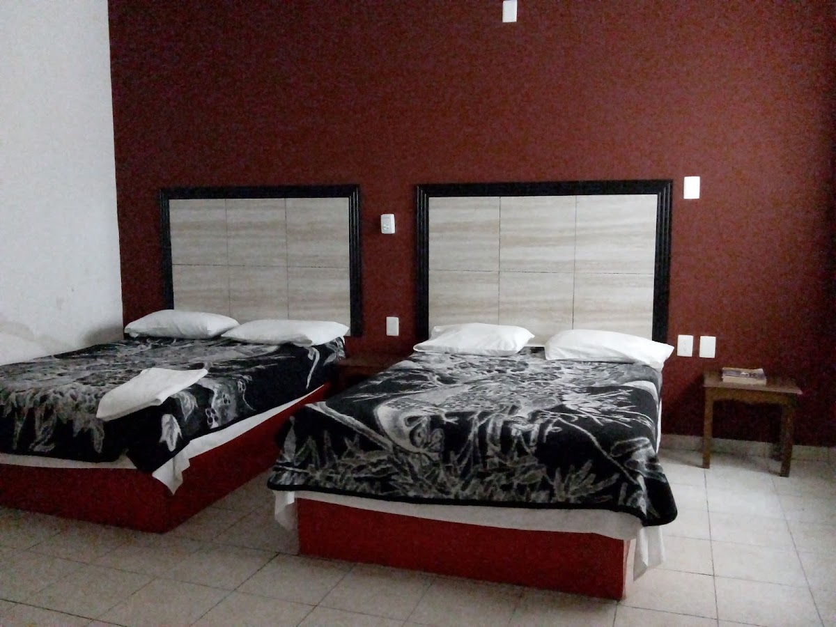 Hotel Estrella photo 2