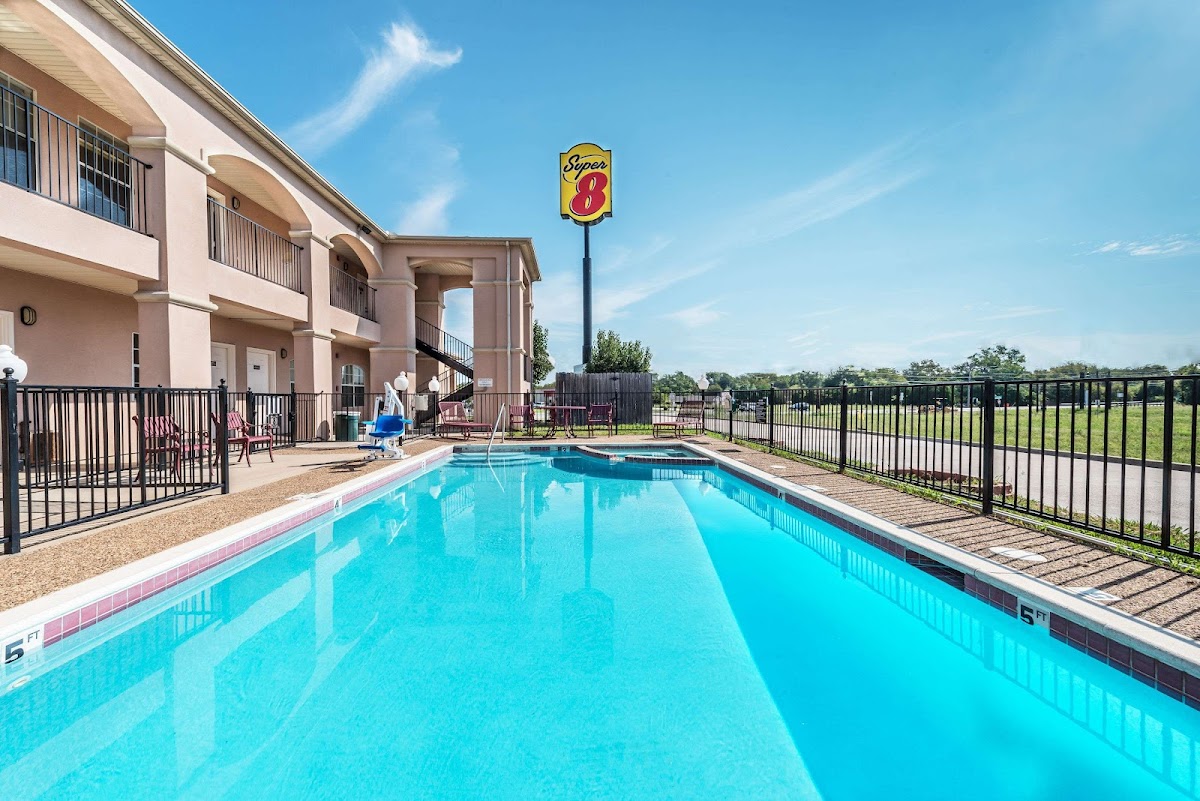 Super 8 by Wyndham Greenville