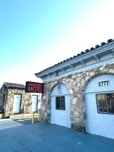 Monterey Motel photo 2