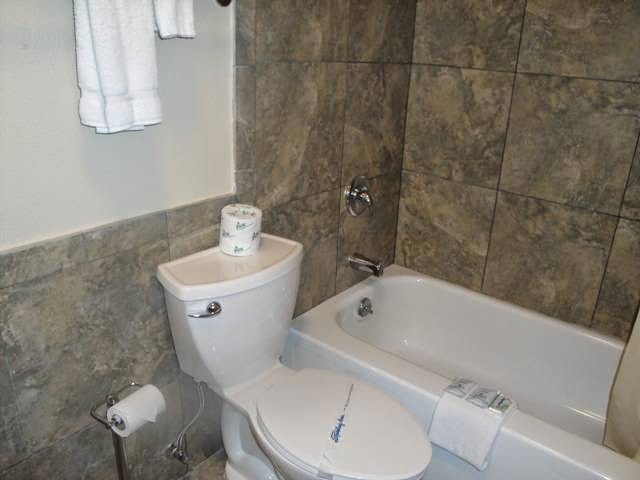 Executive Motel photo 2