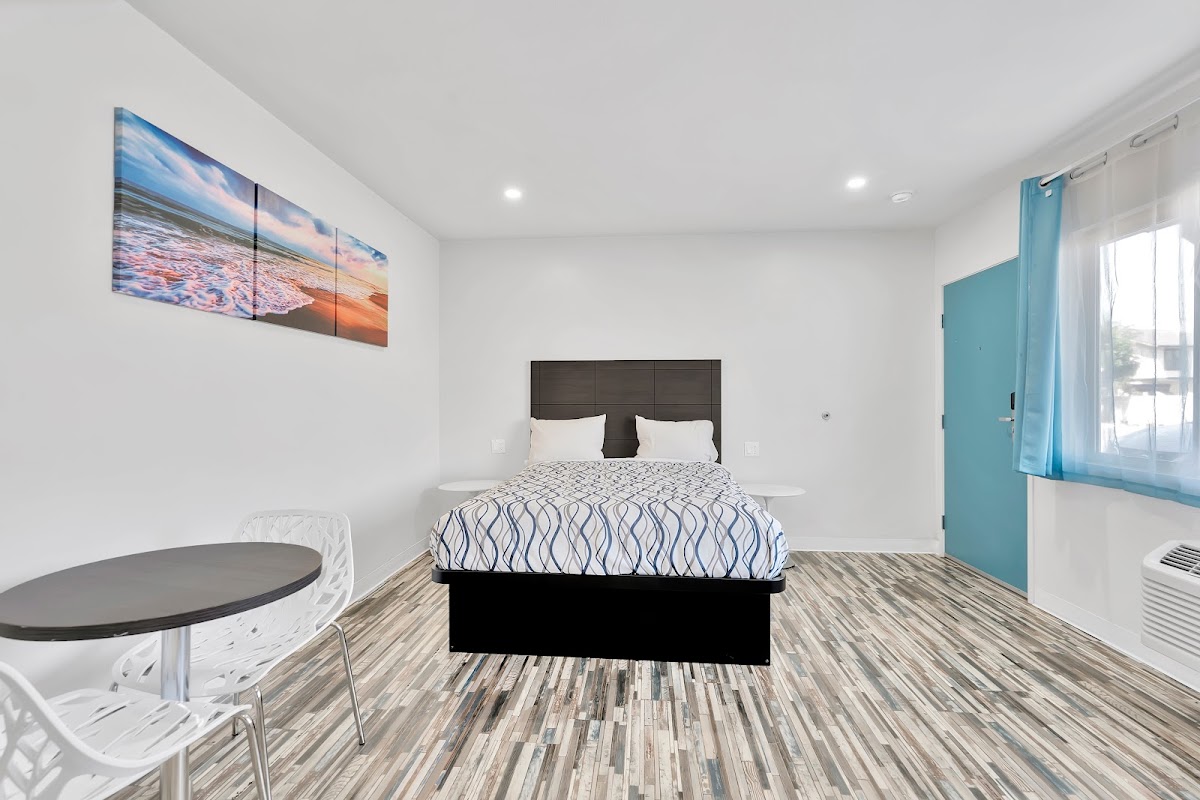 Trade Winds Motel photo 2