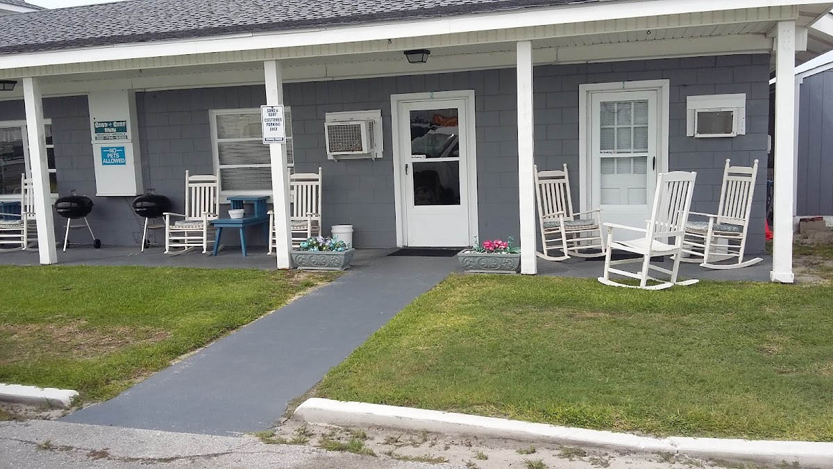 Sand & Surf Inn