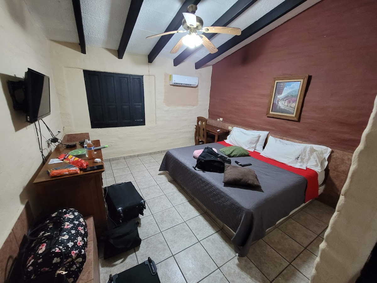 El Rancho Motel photo 2
