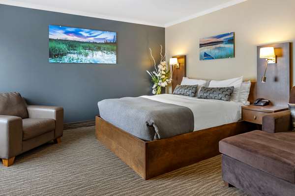 Quality Inn & Conference Centre photo 2