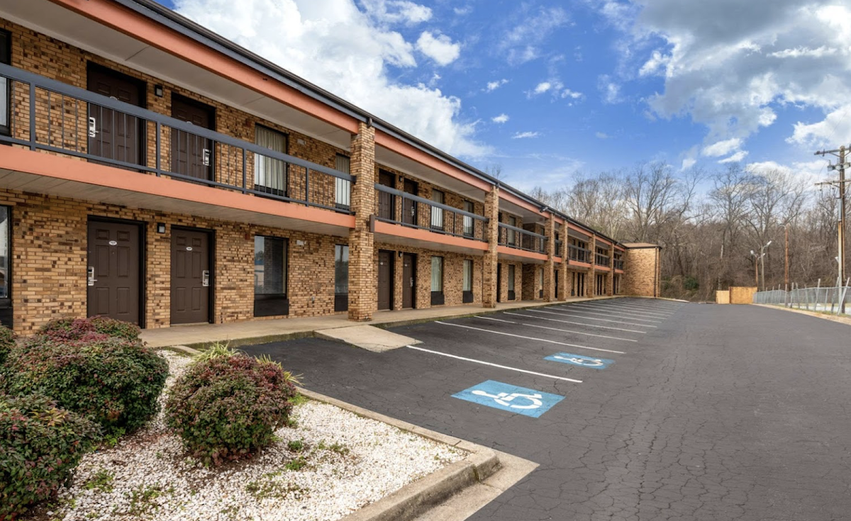 Southern Inn & Suites