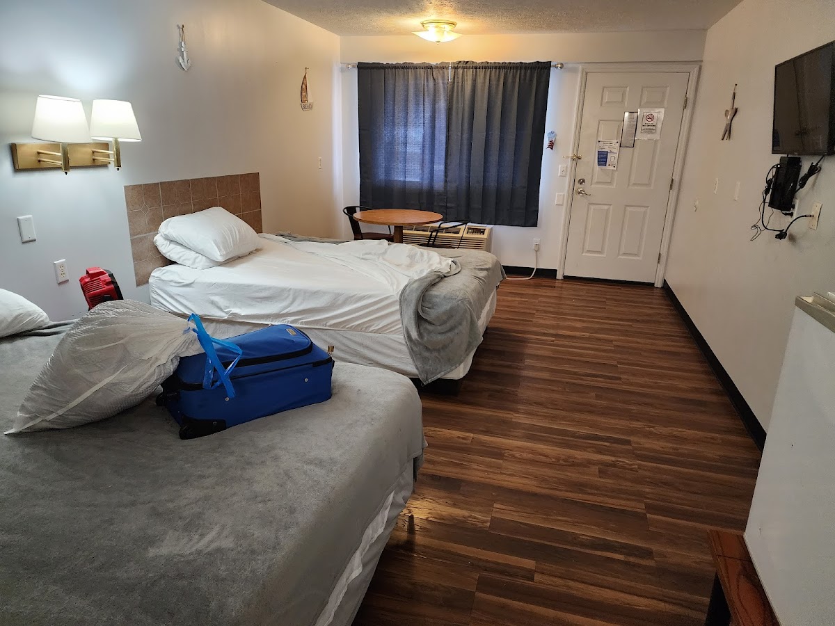Blue Bird Inn photo 2
