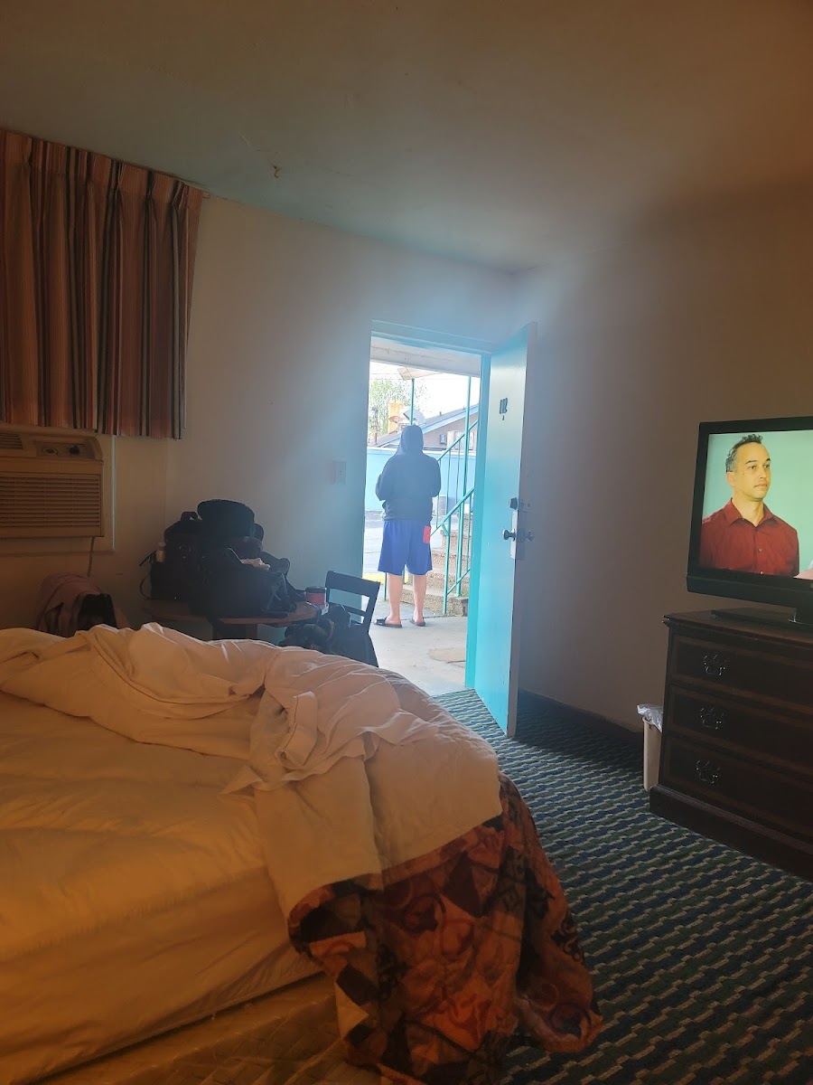 Budget Inn photo 2
