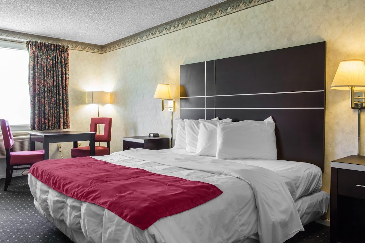 Rodeway Inn photo 2