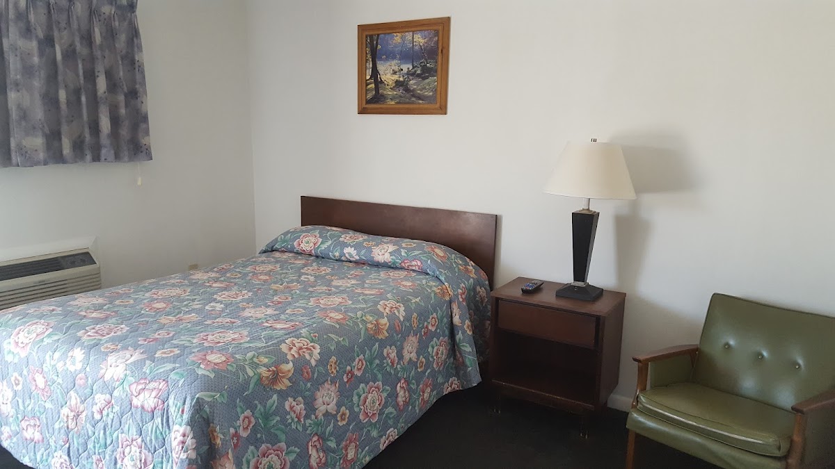 Holiday Motel photo 2