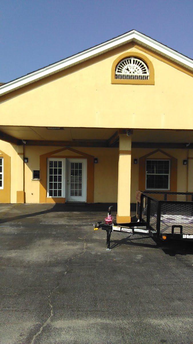 Deluxe Inn