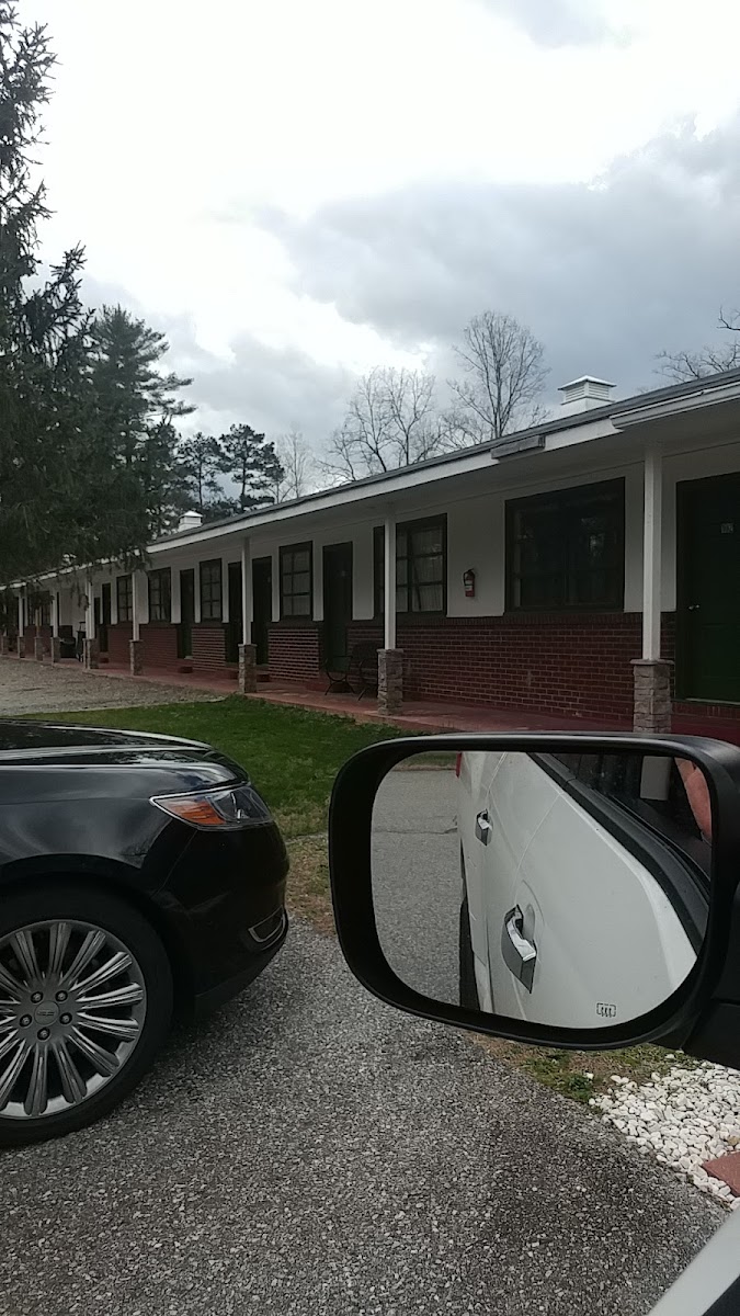 Lakeside Inn photo 3