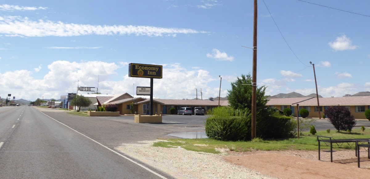 Economy Inn photo 3