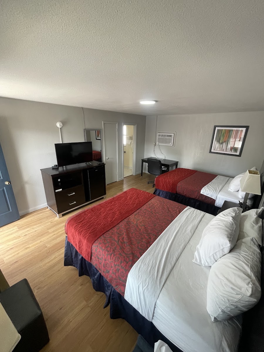 Holiday Motel photo 2
