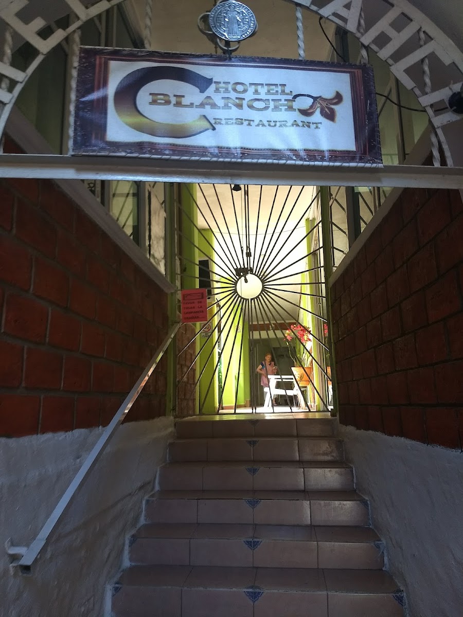 Hotel Casa Blanca