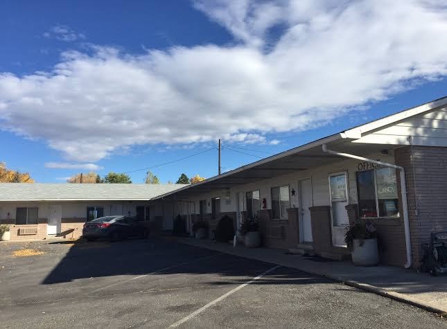 Skyline Motel