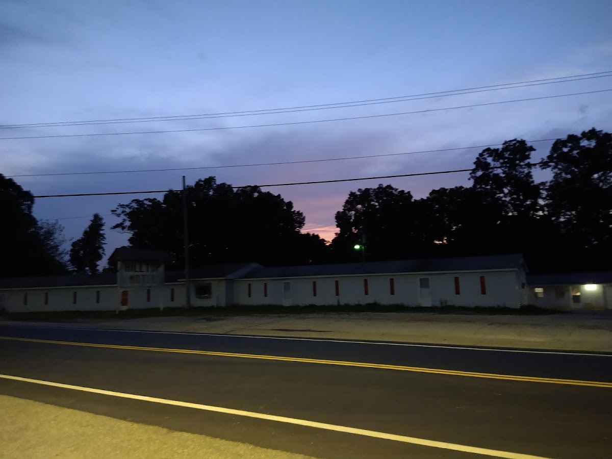 Hilltop Motel photo 2