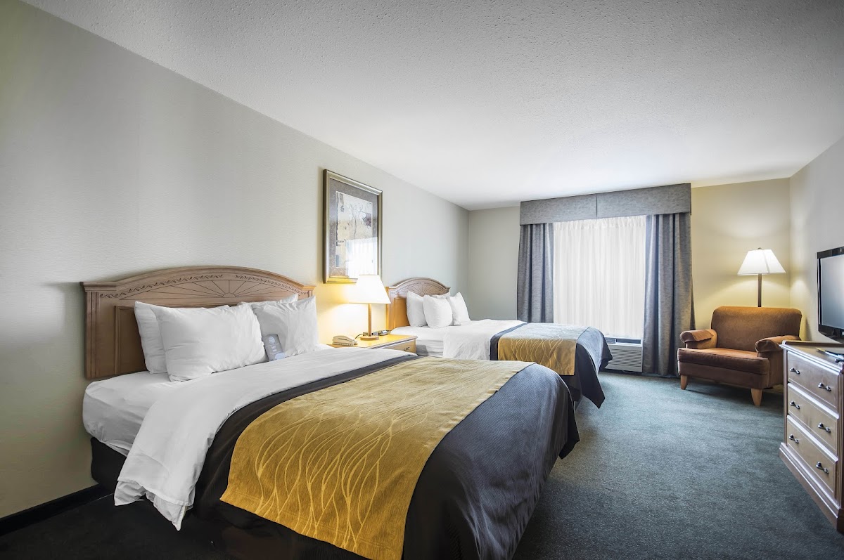 Comfort Inn & Suites photo 2