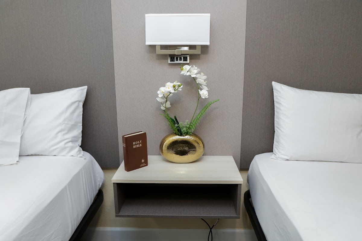 Silver Surf Motel photo 3