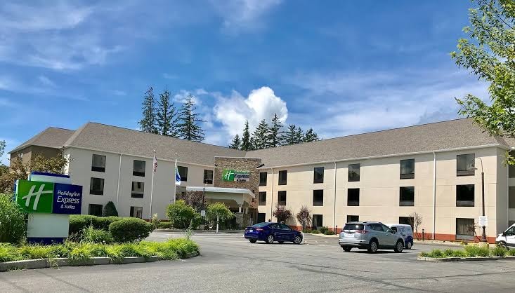 Holiday Inn Express & Suites