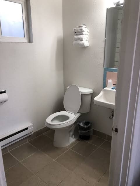 Town House Motel photo 3