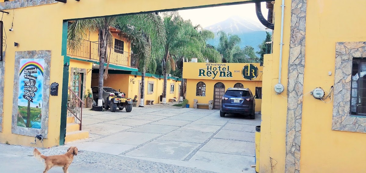Hotel Reyna
