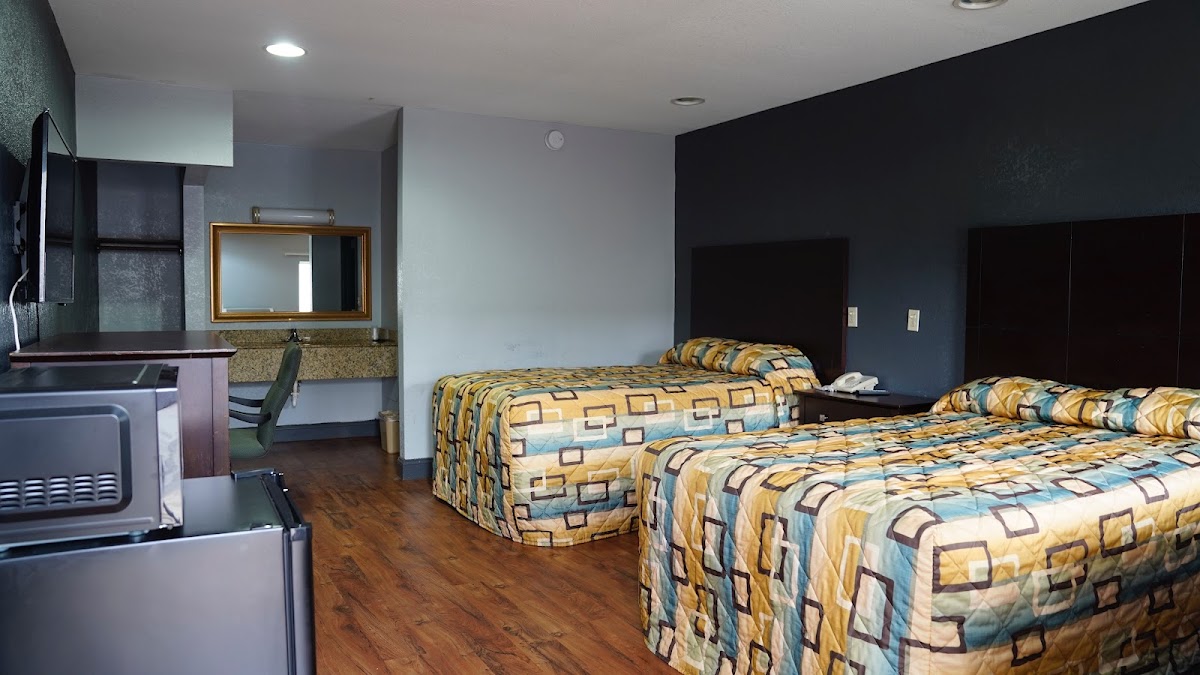 Budget Inn photo 2