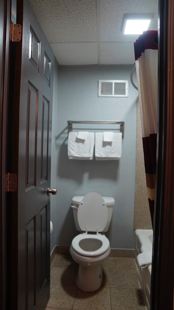Budget Inn photo 3