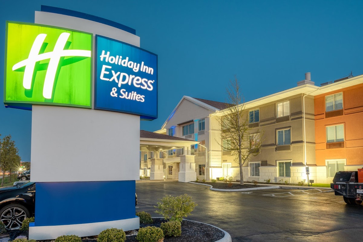 Holiday Inn Express & Suites Greenville by IHG