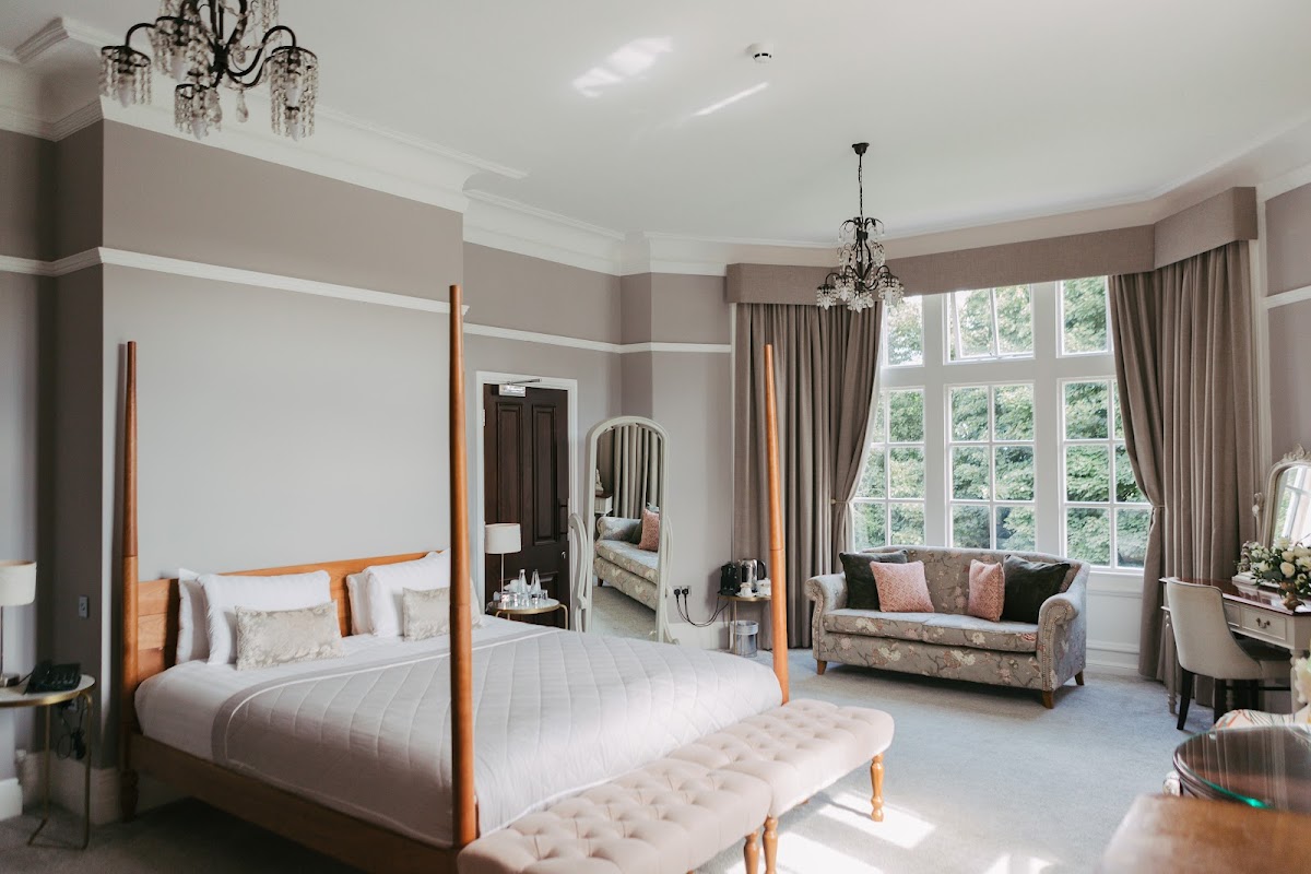Woodlands Hotel photo 2