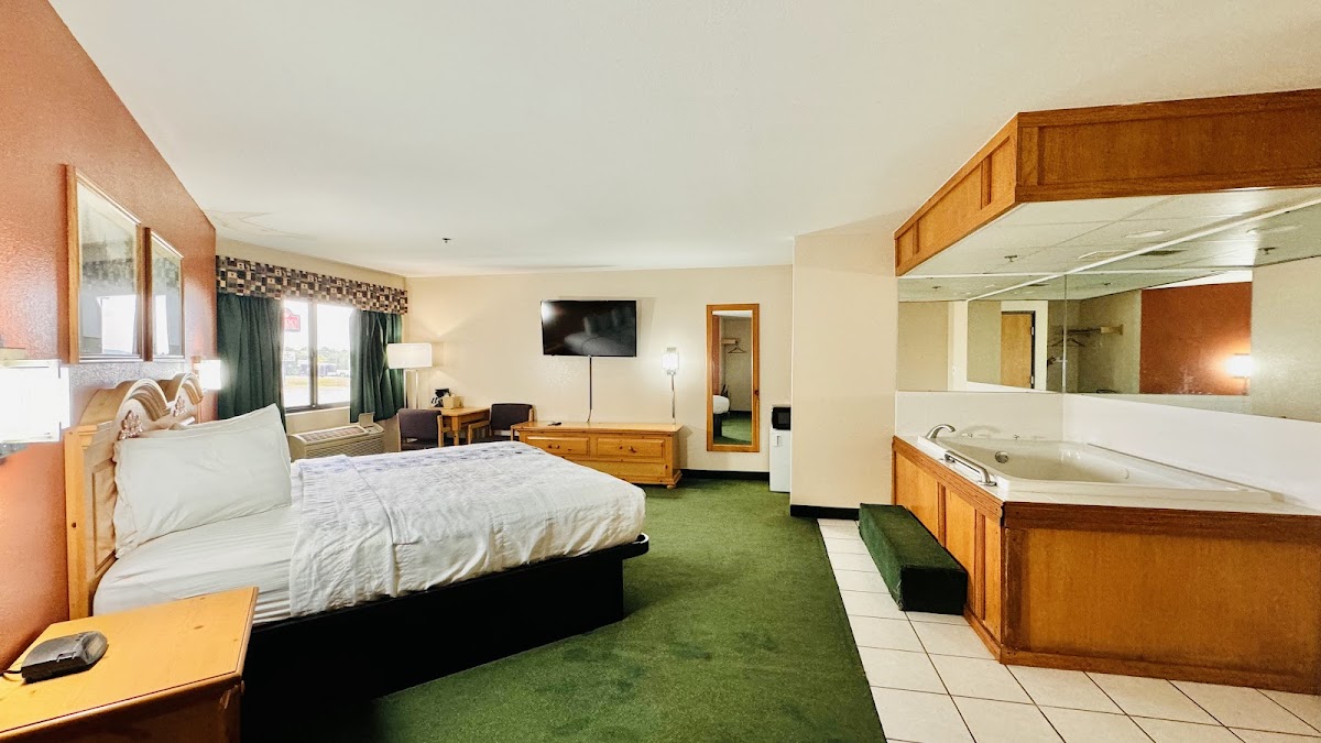 Regency Inn & Suites photo 2