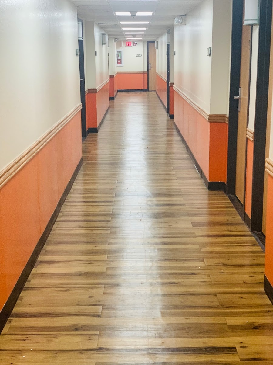 Regency Inn & Suites photo 3