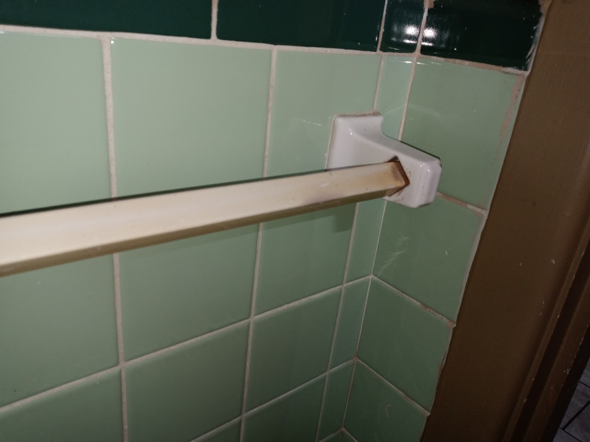 Deluxe Inn photo 3