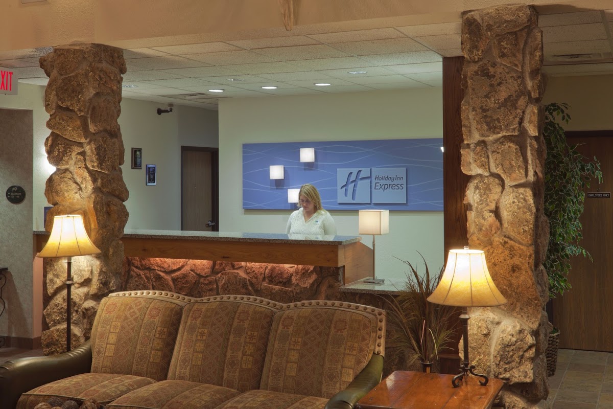 Comfort Inn & Suites photo 2