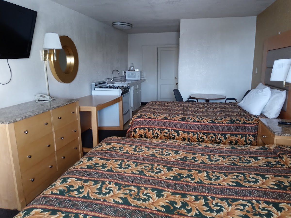 Budget Inn photo 2