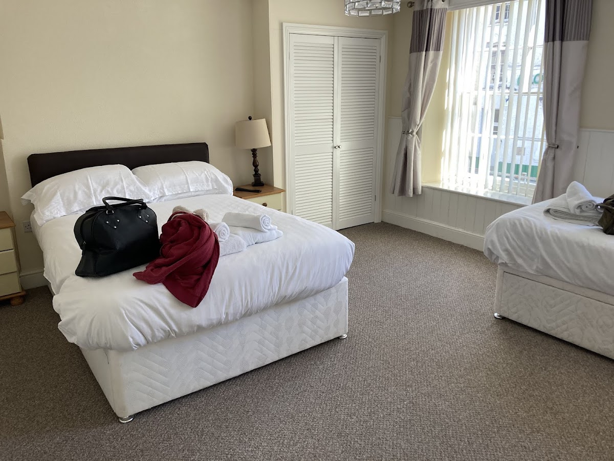 The Royal Oak Hotel photo 2