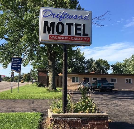 Driftwood Motel photo 3