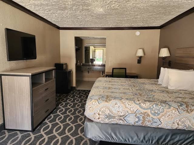 Executive Inn photo 2