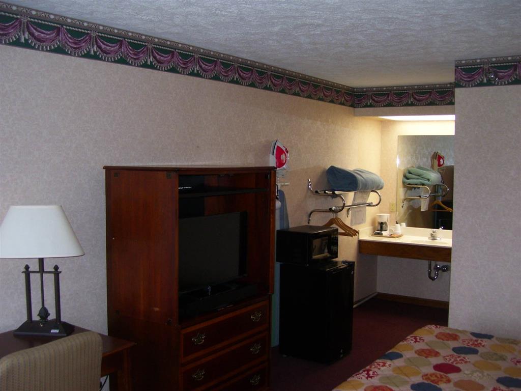 Colonial Inn photo 2