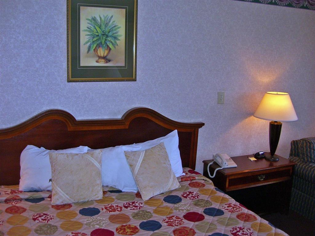 Colonial Inn photo 3