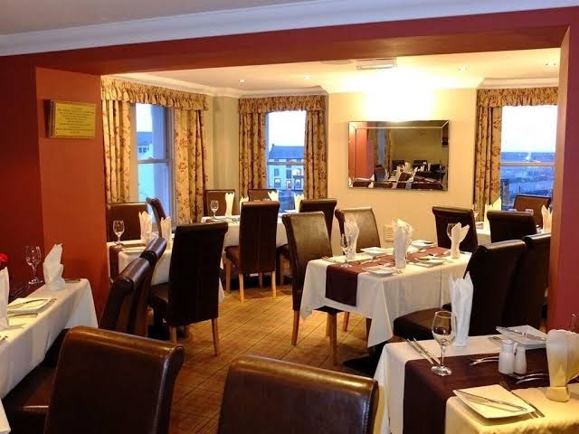 The Golden Lion Hotel photo 2