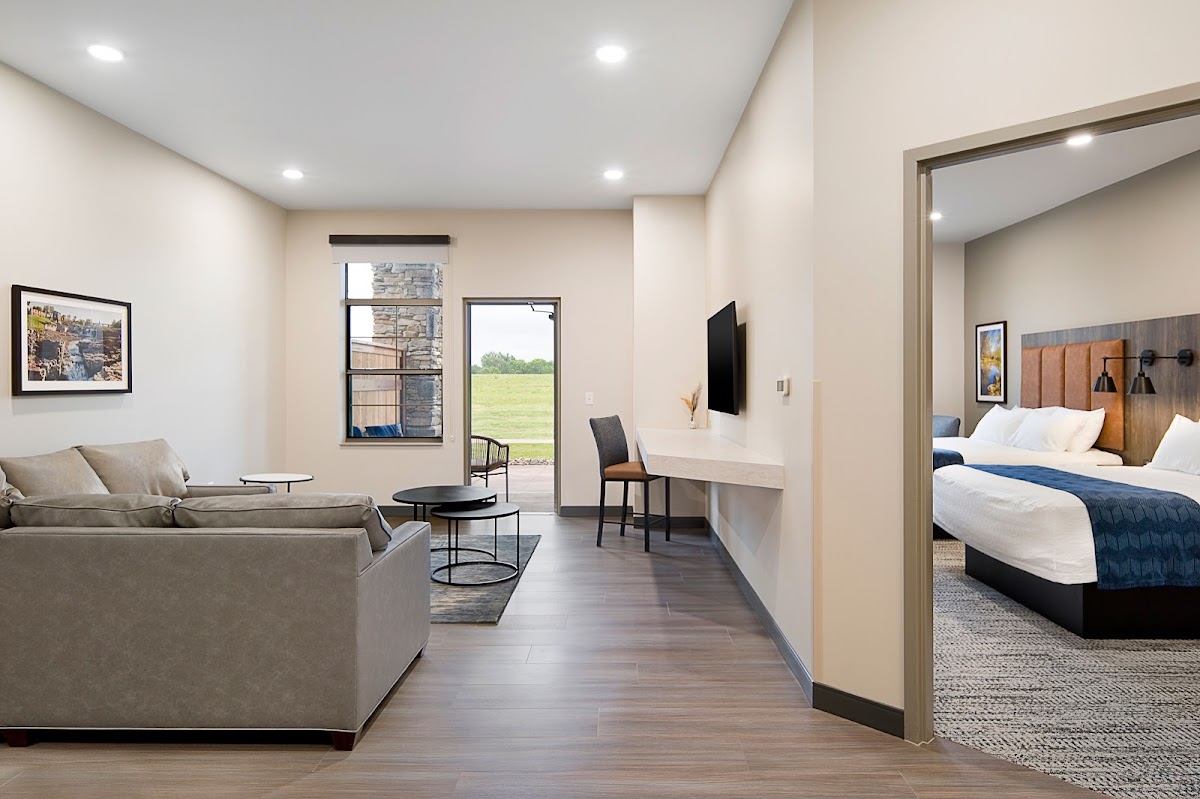 ClubHouse Hotel & Suites photo 2