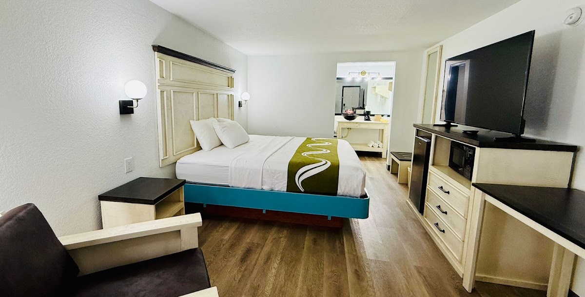 Rodeway Inn photo 2