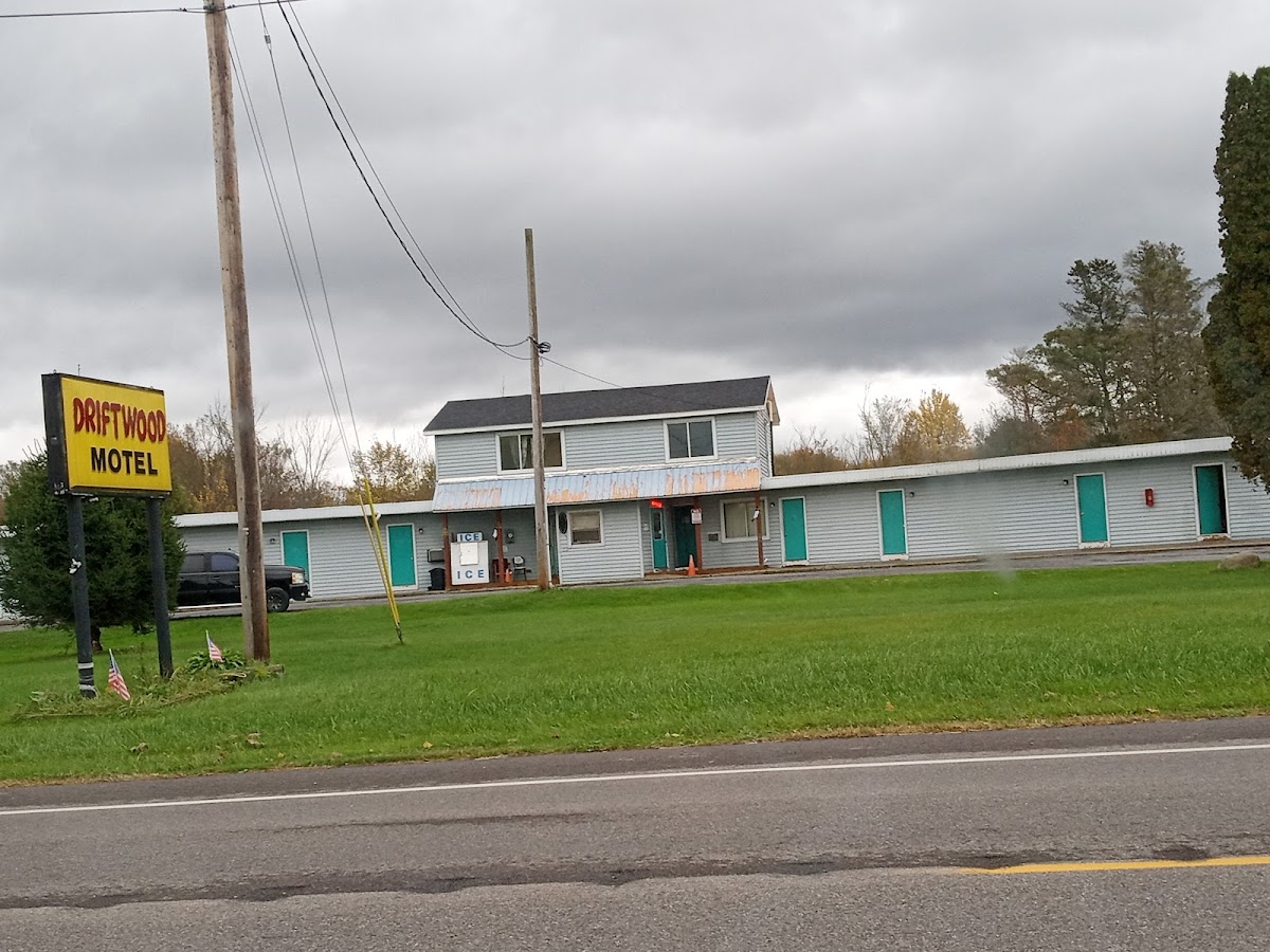 Driftwood Motel