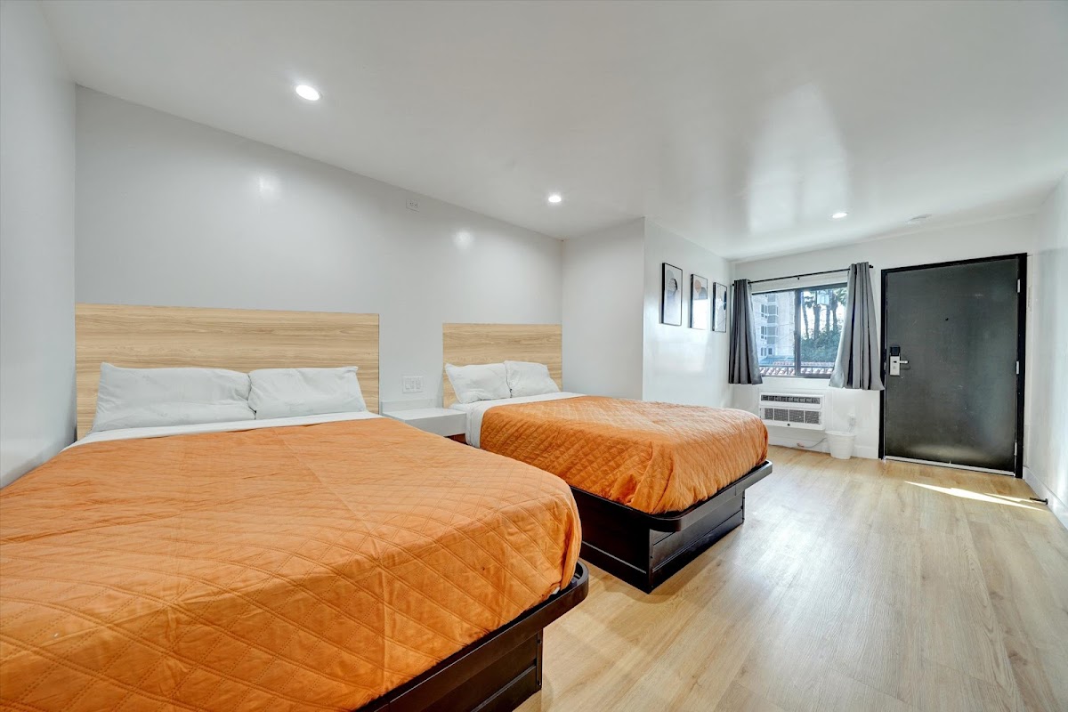 Casablanca Inn photo 2